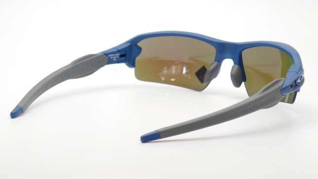 OAKLEY FLAK jacket titanium ブルーが鮮やかな逸品-